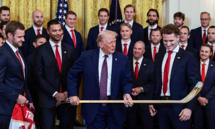 Floridas Panthers un Donalds Tramps