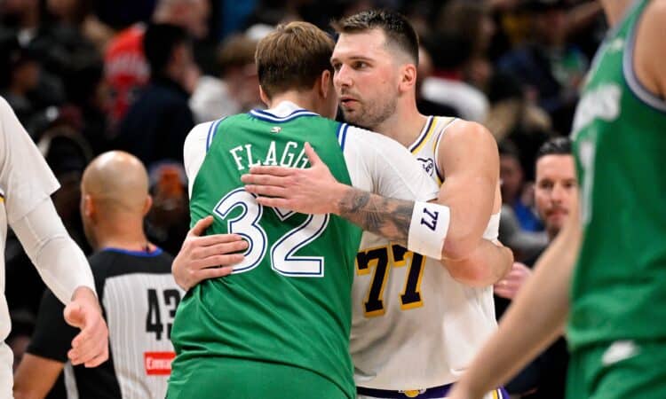 Kūpers Flegs un Luka Dončičs