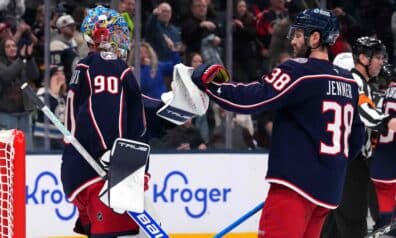 Elvis Merzļikins un Būns Dženers