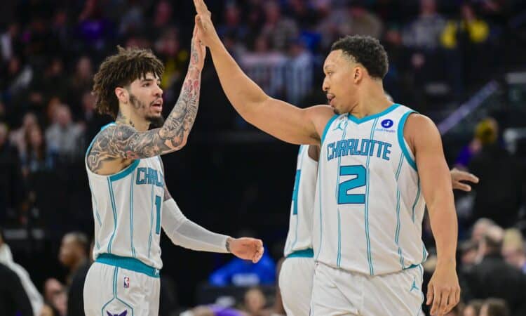 Lamelo Bols un Grants Viljamss