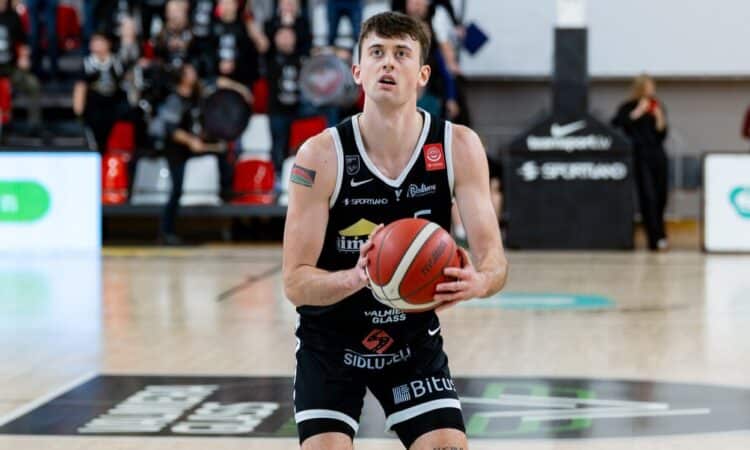 Anivaniva Teits-Džounss