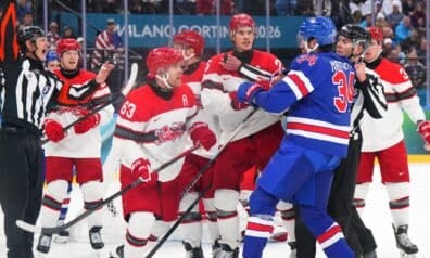 Dānijas un ASV hokejisti