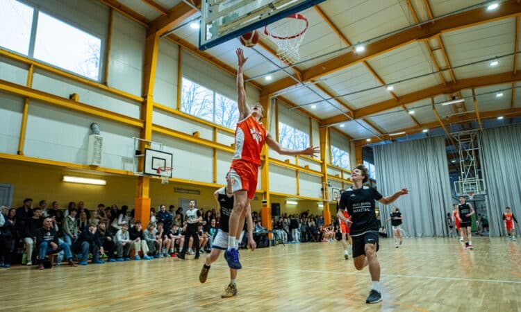 Rīgas skolu superlīga