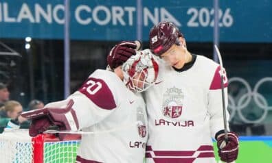 Elvis Merzļikins un Roberts Mamčics