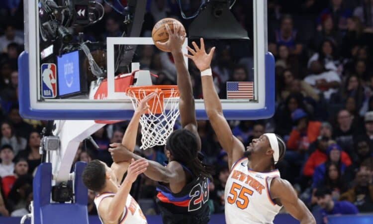 Detroitas Pistons pret Ņujorkas Knicks