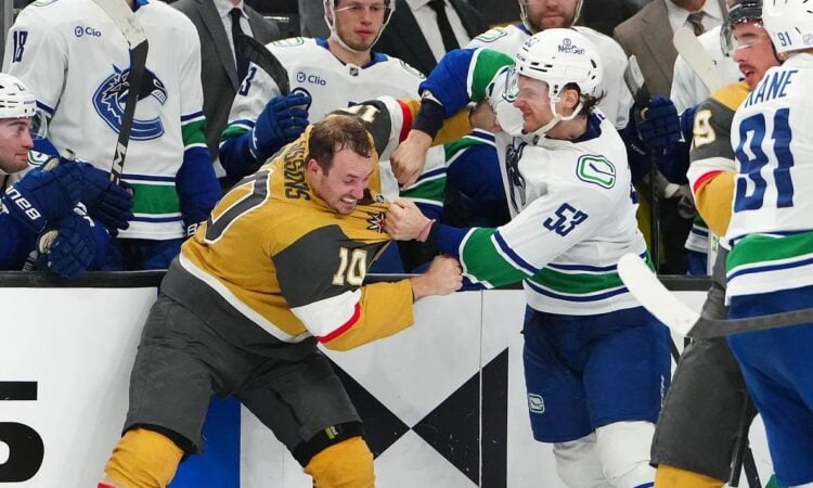 Koltons Sisons un Teodors Bļugers