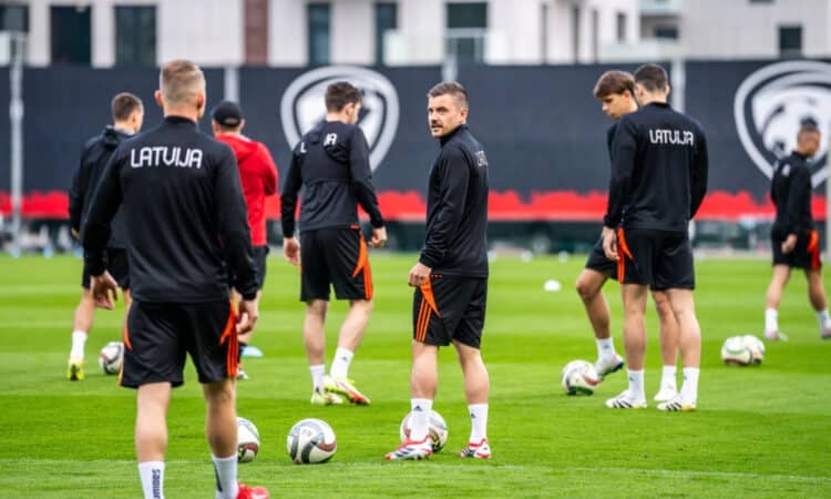 Latvijas futbola izlase