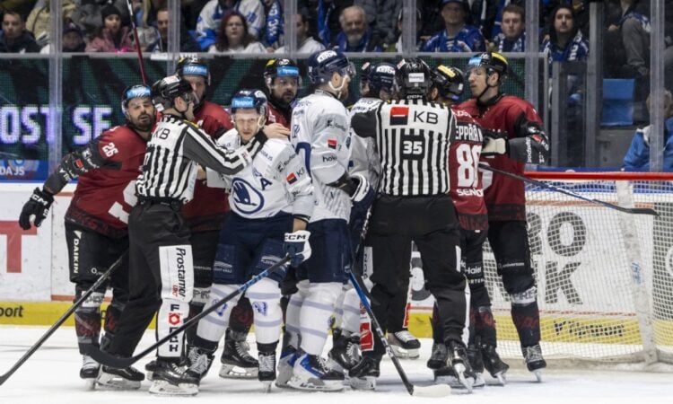 Plzeņas Škoda un Prāgas Sparta