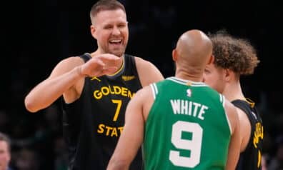 Kristaps Porziņģis un Deriks Vaits