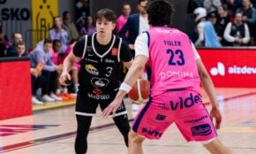 Dominiks Steņonis un Frenkijs Fidlers