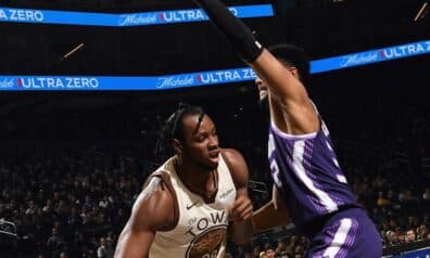 Goldensteitas Warriors pret Sakramento Kings