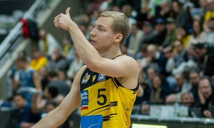 Toms Skuja