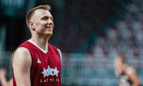 Artūrs Strautiņš