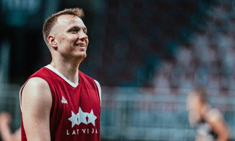 Artūrs Strautiņš