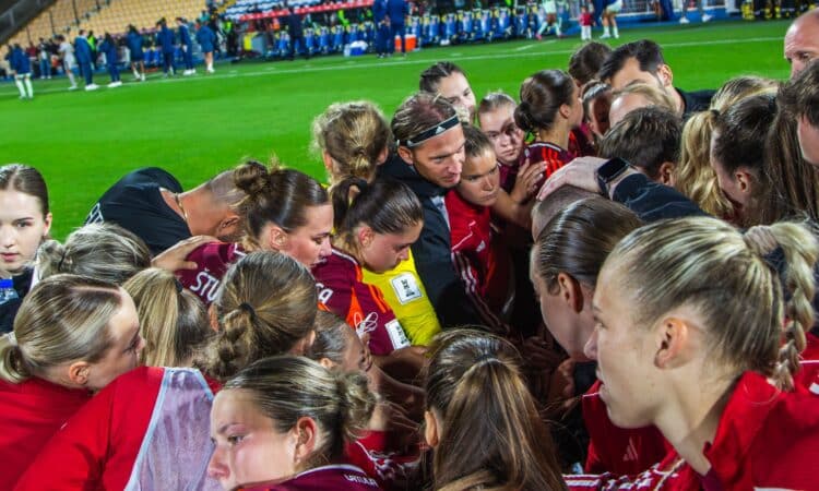Latvijas sieviešu futbola izlase