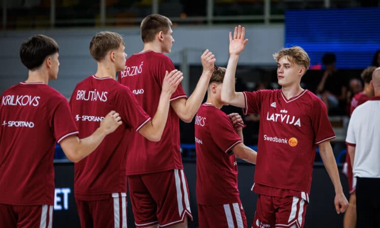 Latvijas U18 basketbolisti
