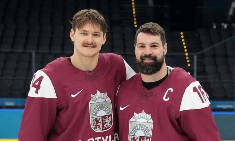 Eduards Tralmaks un Kaspars Daugaviņš