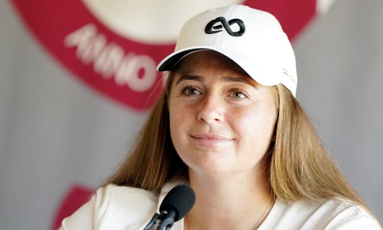 Aļona Ostapenko