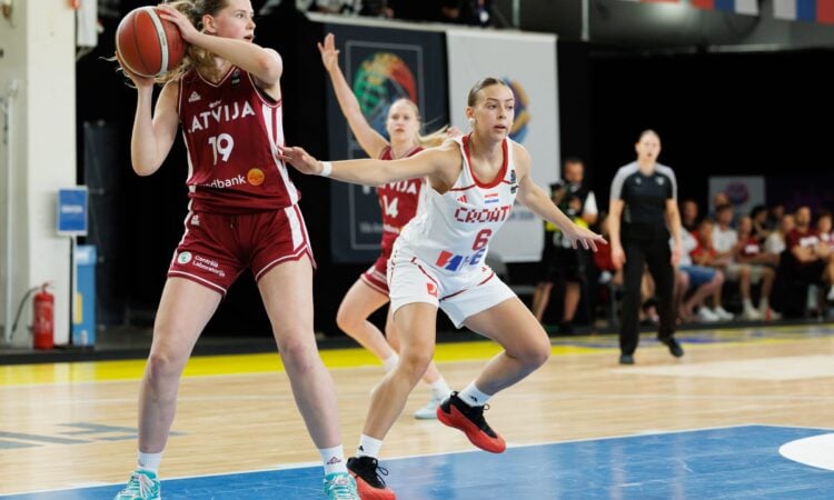 Latvijas U18 sieviešu basketbola izlase