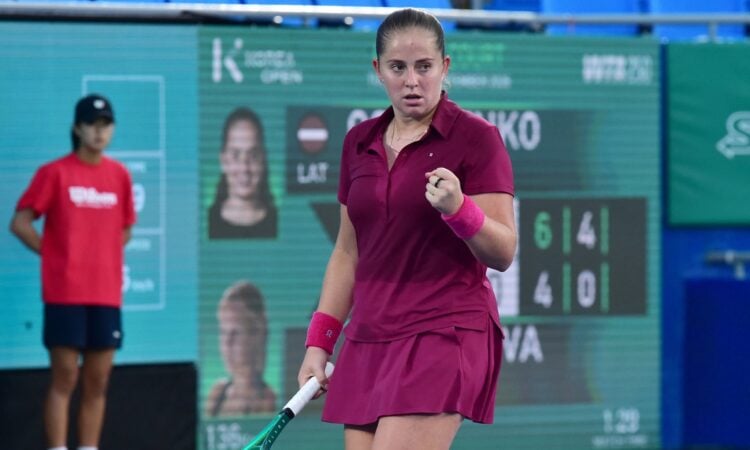 Aļona Ostapenko