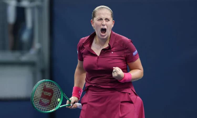 Aļona Ostapenko