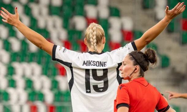 Karlīna Miksone