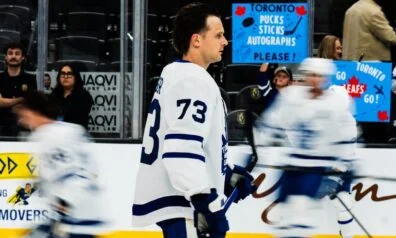 Bļugers atkal daudz spēlē mazākumā, “Maple Leafs” piedzīvo sāpīgu zaudējumu