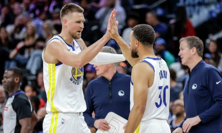 Kristaps Porziņģis un Stefans Karijs