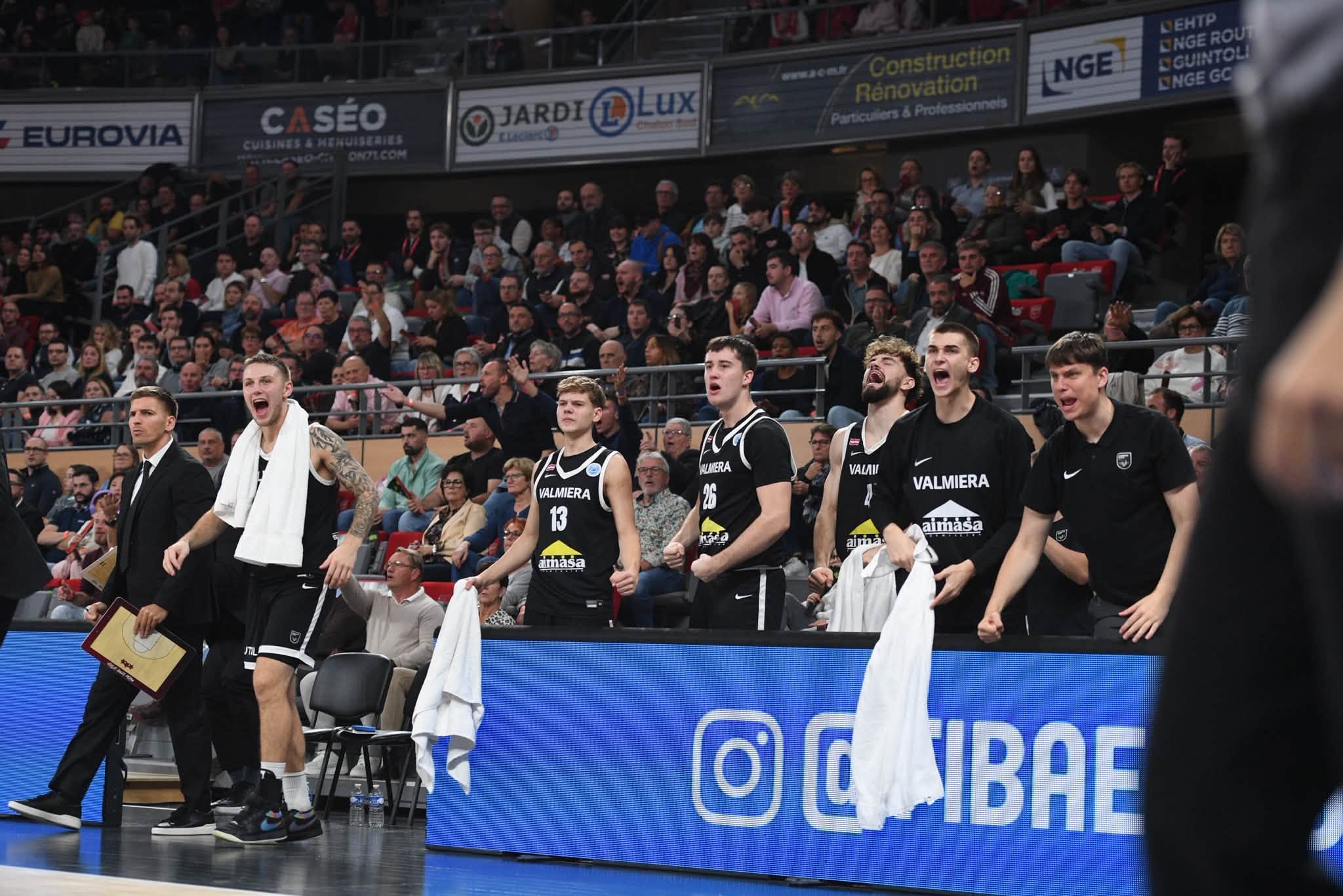 Photo: Sportazinas.com Valmiera glass via sportazinas com